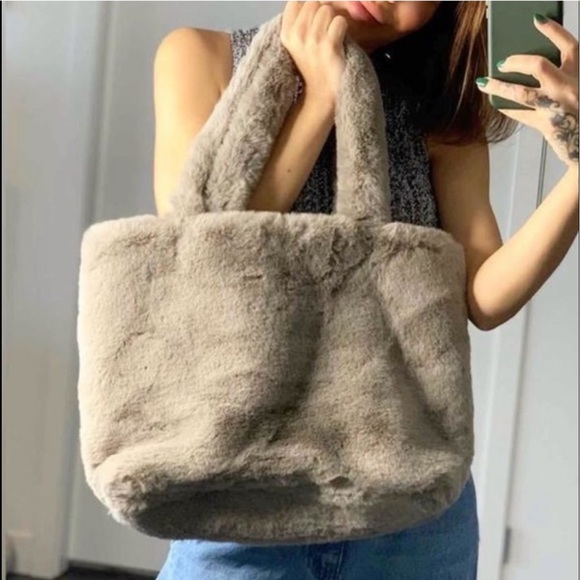 H&M Faux Fur Shopper - Picture 5 of 12